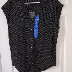 JACHS Girlfriend Black and White Button Down Shirt. New With Tags